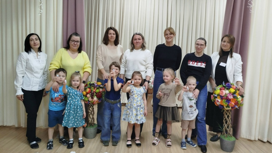 Заседание родительского клуба "Звездочёт✨" превратилось в экспериментальную лаборантскую!.